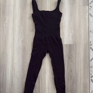 Ribbed Black Sleeveless Jumpsuit